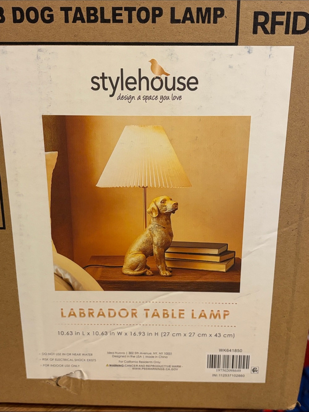 Stylehouse Labrador Table Lamp in Gold